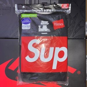 Supreme Hanes Tagless Tees (3Pack)
